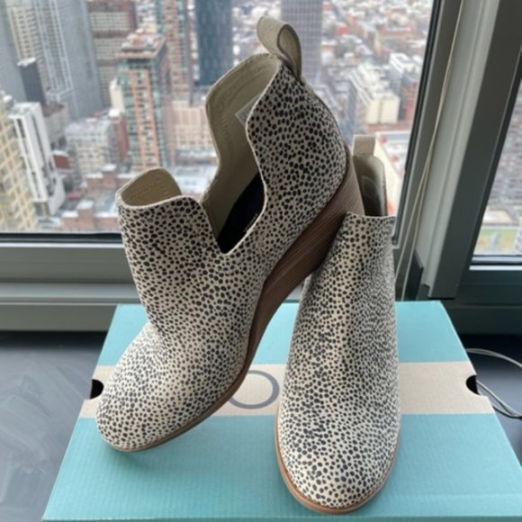 Toms Kallie Wedge Bootie Size 